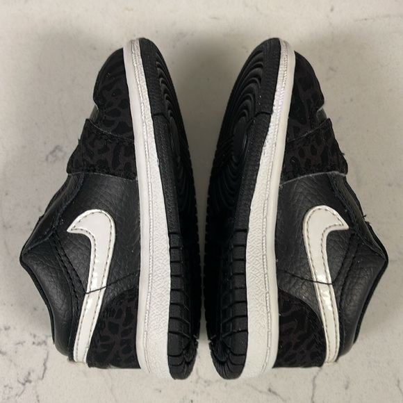 Air Jordan J Man Slip-On For Boys Black Elephant Print 364704-011 Size 4C - Picture 8 of 16